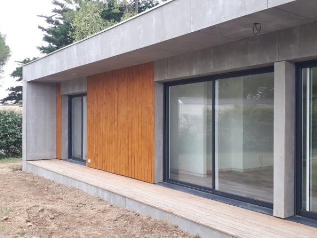 Construction d'une maison secondaire en bois 